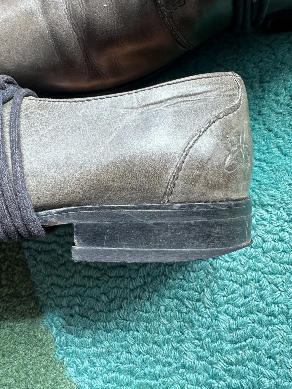 Fluevog Headliners Gable grey distressed wraparound derby shoe -M8 (fits 7.5/7)